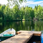 Himos Stonelake - Two Saunas And A Hot Tub Jämsä