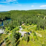 Himos Stonelake - Two Saunas And A Hot Tub Villa Jämsä