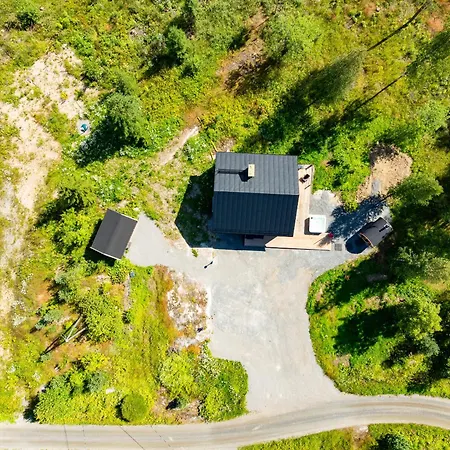 Himos Stonelake - Two Saunas And A Hot Tub Villa Jämsä