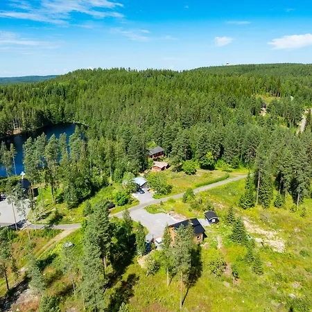 Himos Stonelake - Two Saunas And A Hot Tub Villa Jämsä