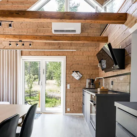 Villa Himos Stonelake - Two Saunas And A Hot Tub Jämsä